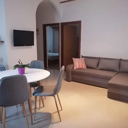 Kampor 7 Apartment
