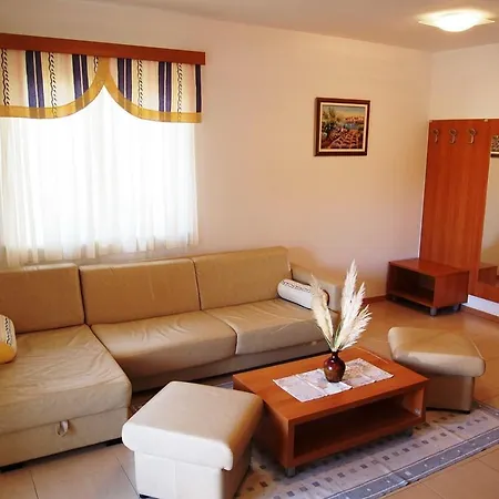 Kampor 7 *
