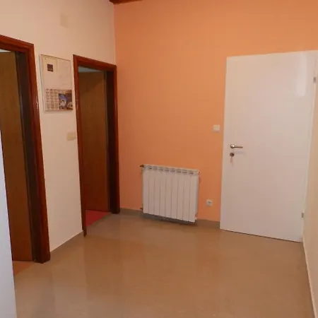 Kampor 7 Apartment