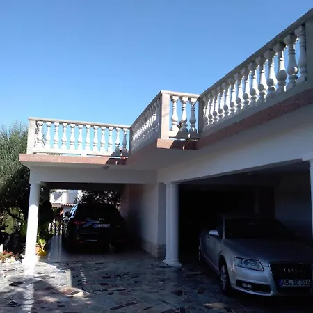 Kampor 7 Supetarska Draga