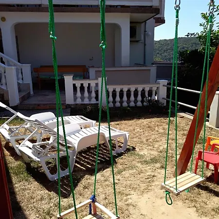 Kampor 7 Supetarska Draga