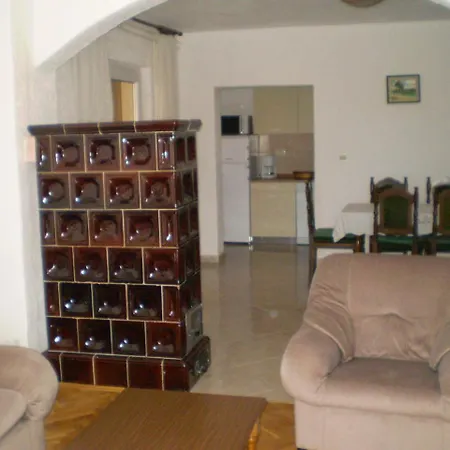 Kampor 7 *