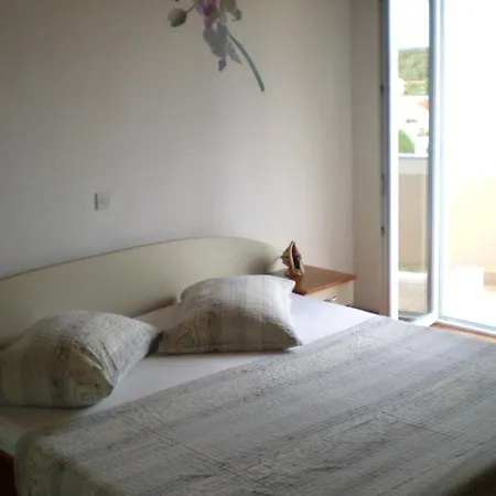 Apartment Kampor 7
